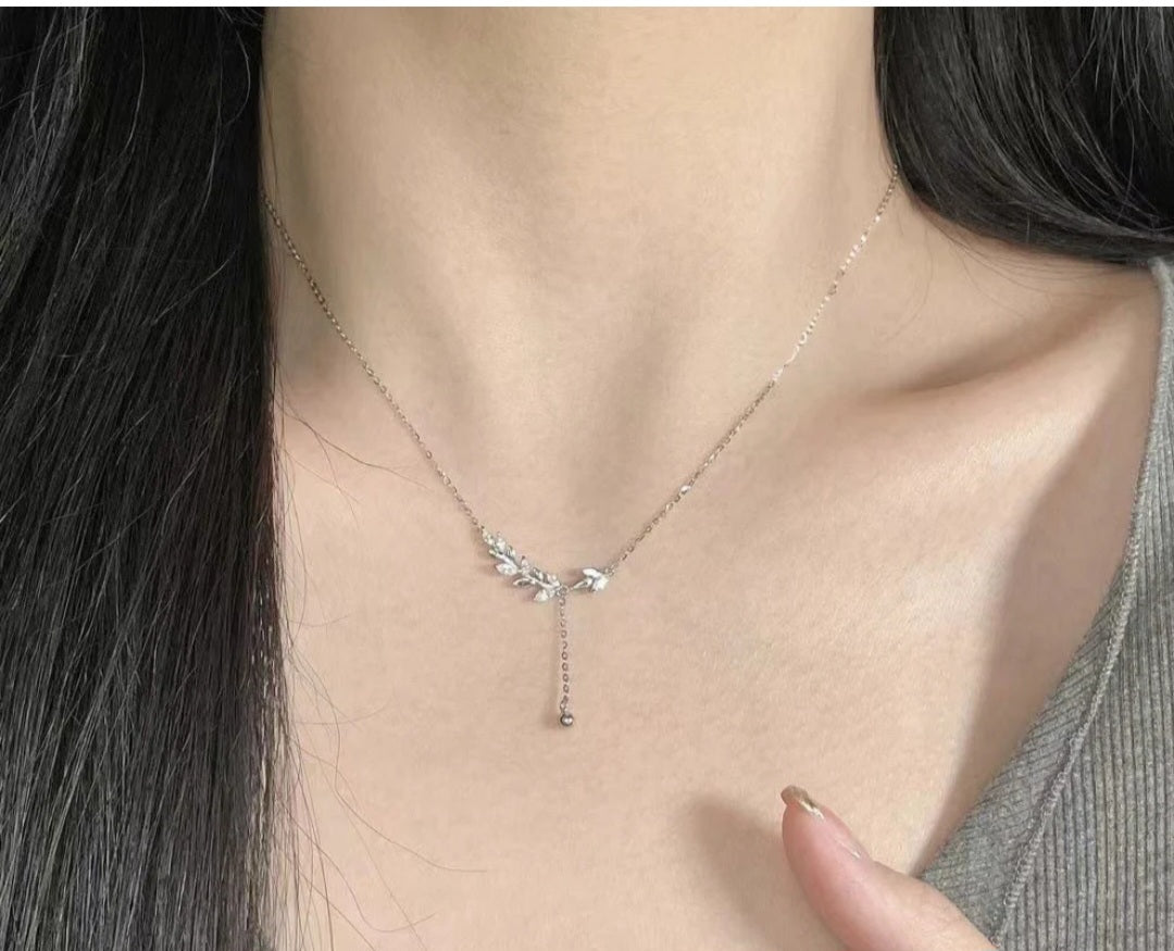 Silver Leaf Vine Lariat Necklace